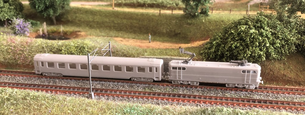 Découvrez le protoype des BB9200 + voiture UIC